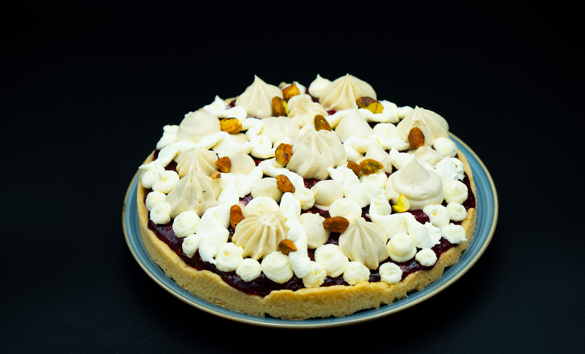 Tarte Pistazie Himbeere von Vegâteau